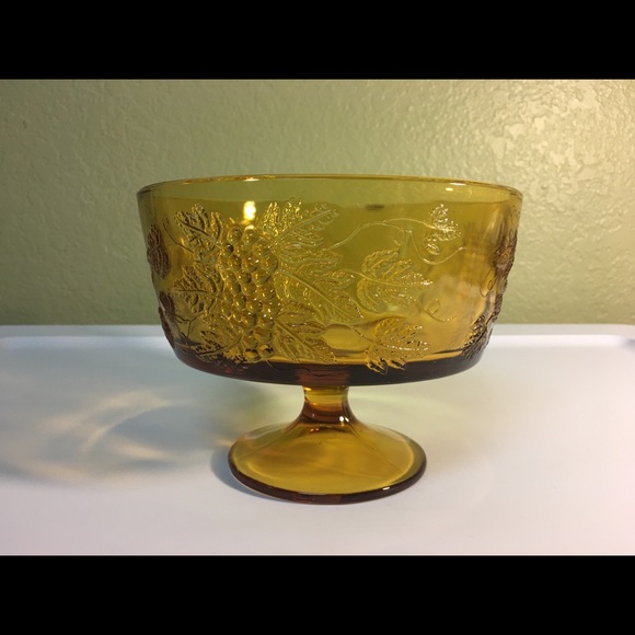 Vintage Indiana Glass Amber Pedestal Bowl - Picture 3 of 12